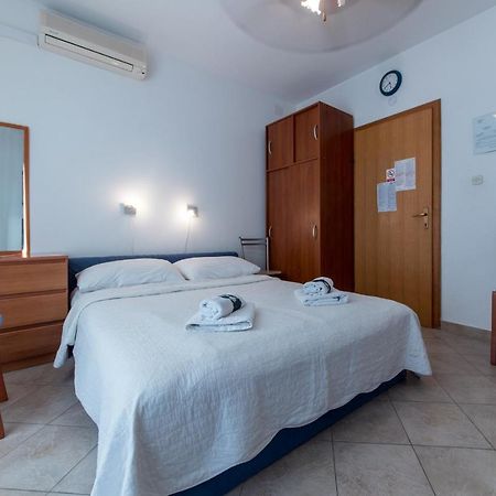 Apartments Niko Промайна Екстериор снимка