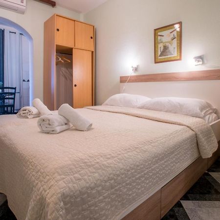 Apartments Niko Промайна Екстериор снимка