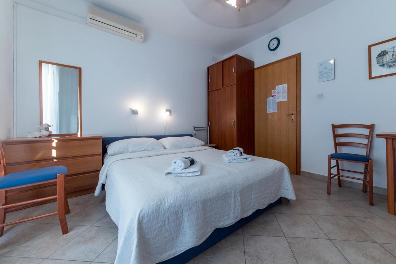 Apartments Niko Промайна Екстериор снимка