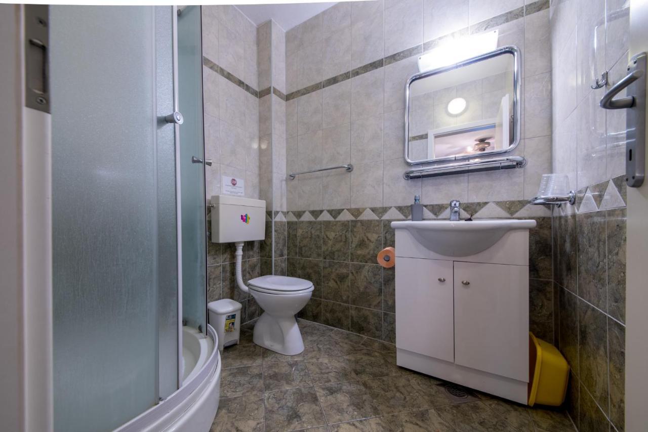Apartments Niko Промайна Екстериор снимка