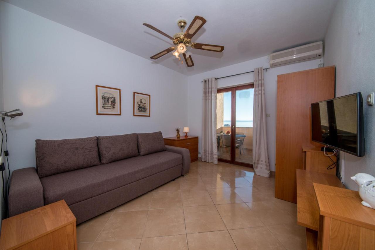 Apartments Niko Промайна Екстериор снимка
