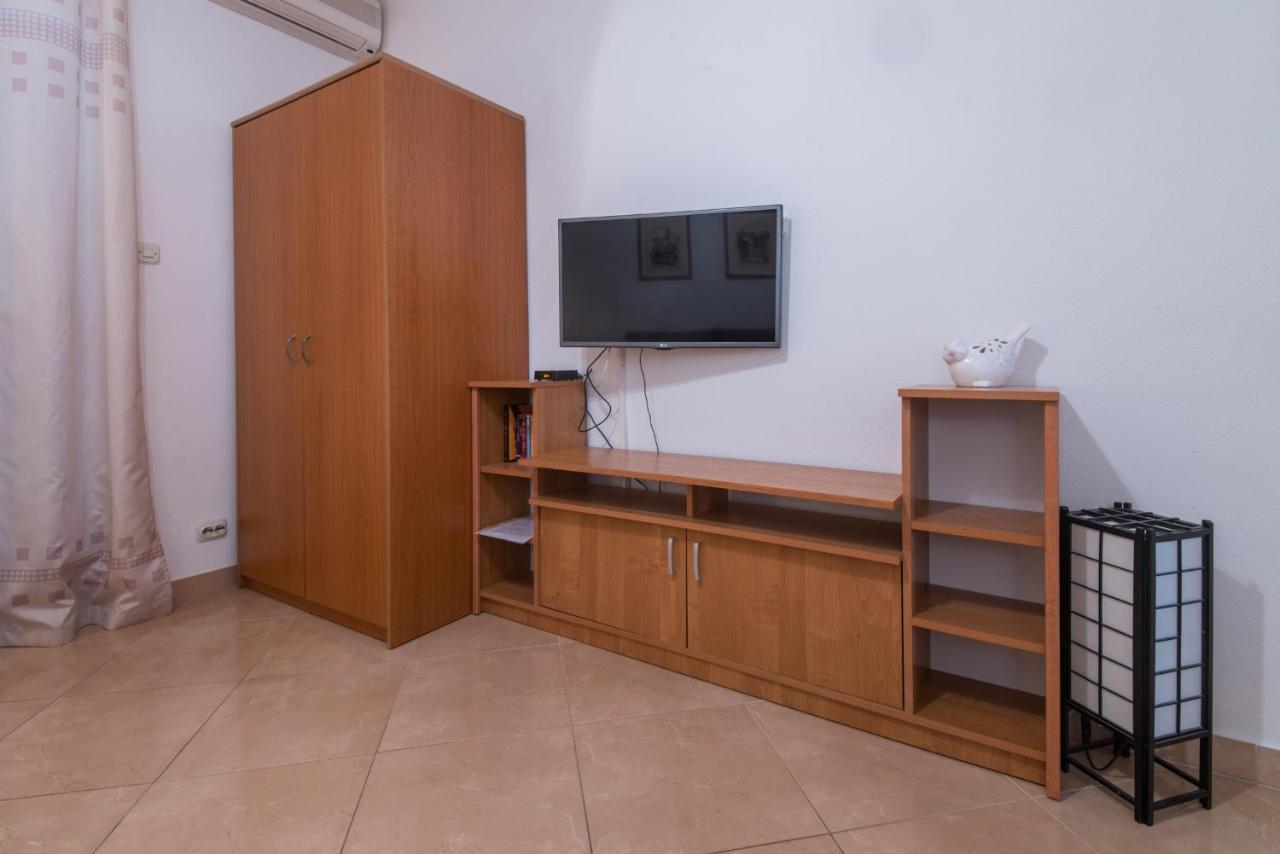 Apartments Niko Промайна Екстериор снимка