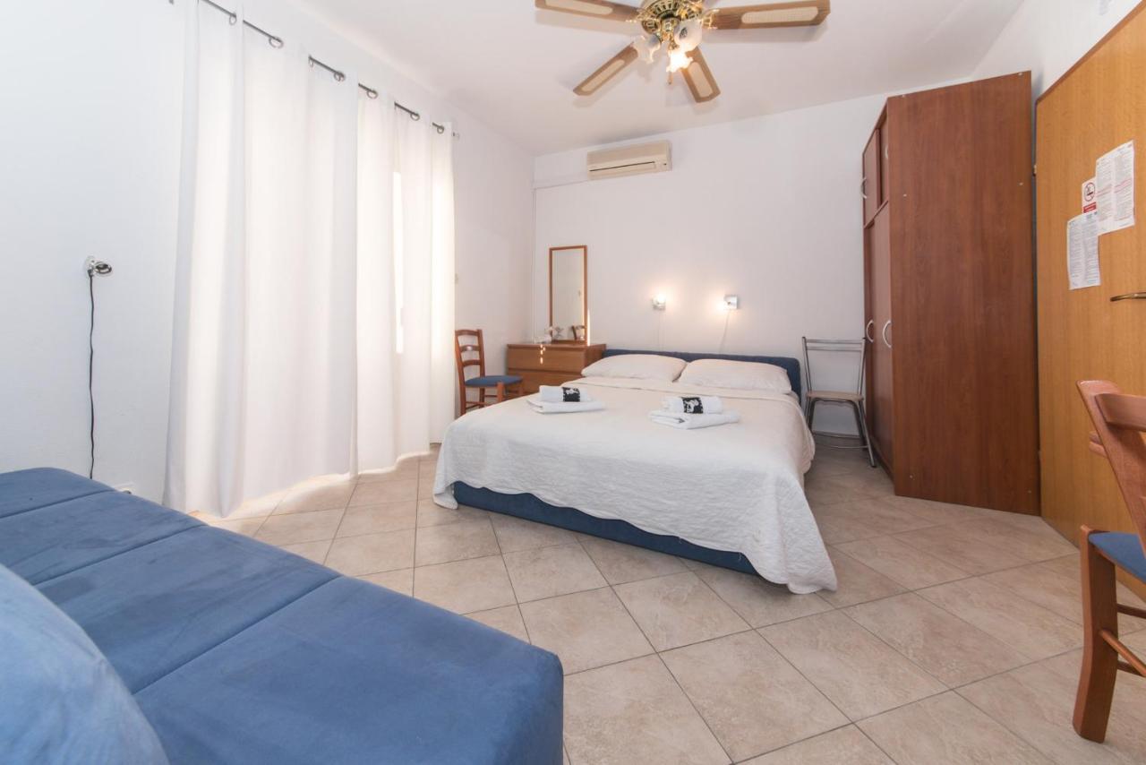 Apartments Niko Промайна Екстериор снимка