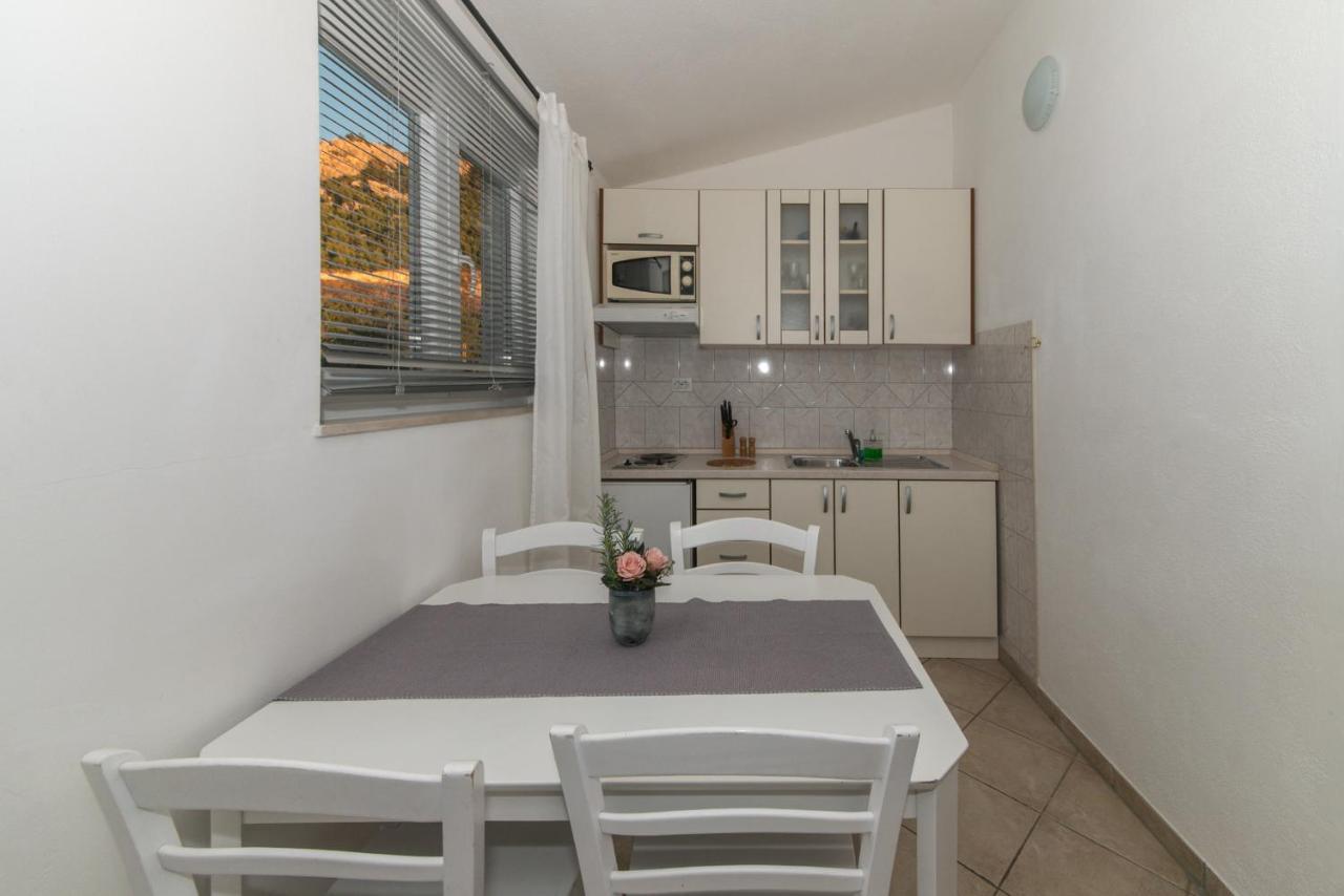 Apartments Niko Промайна Екстериор снимка