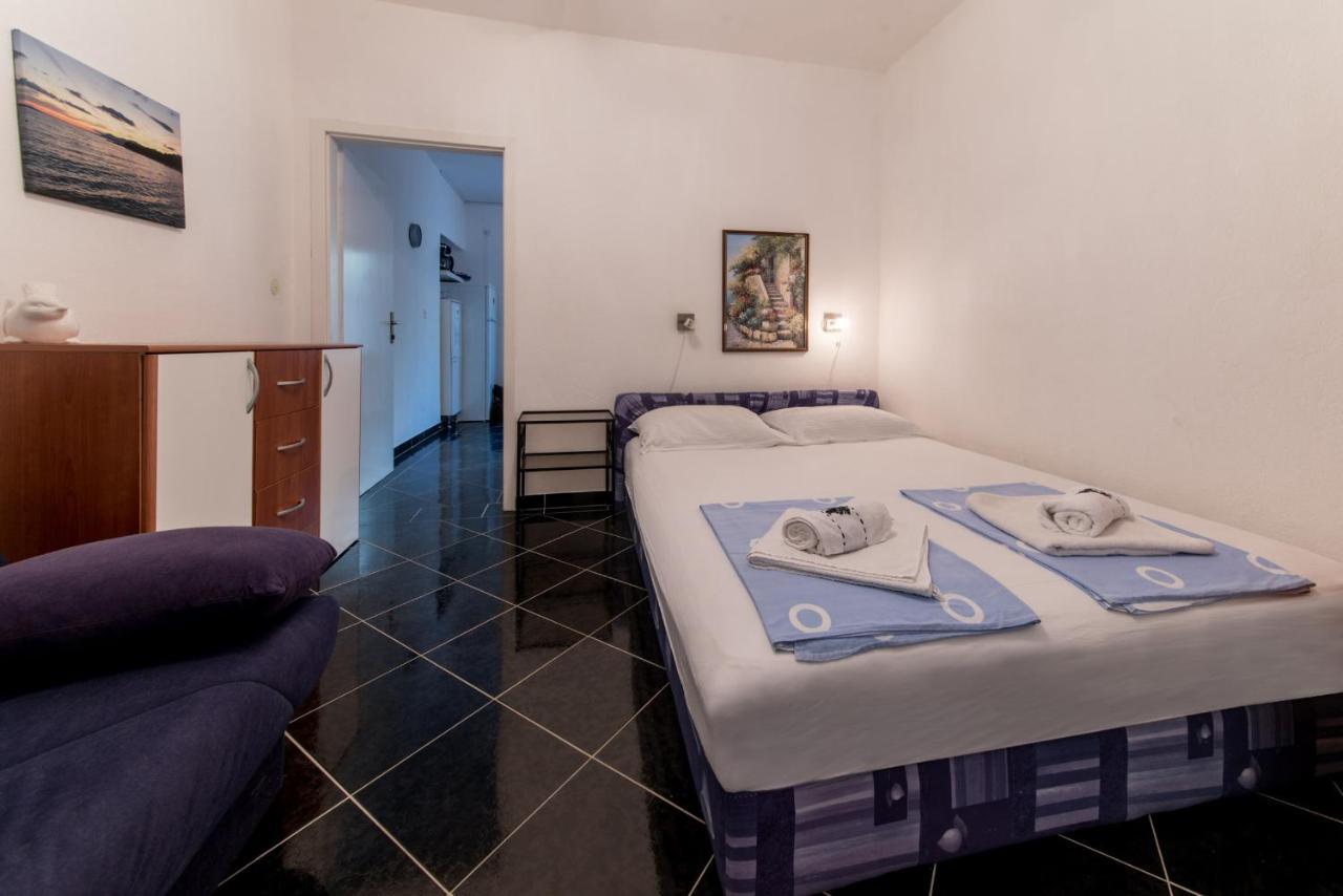 Apartments Niko Промайна Екстериор снимка