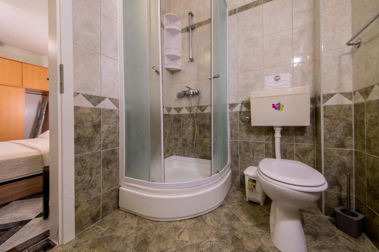 Apartments Niko Промайна Екстериор снимка