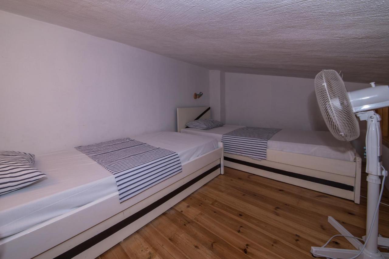 Apartments Niko Промайна Екстериор снимка