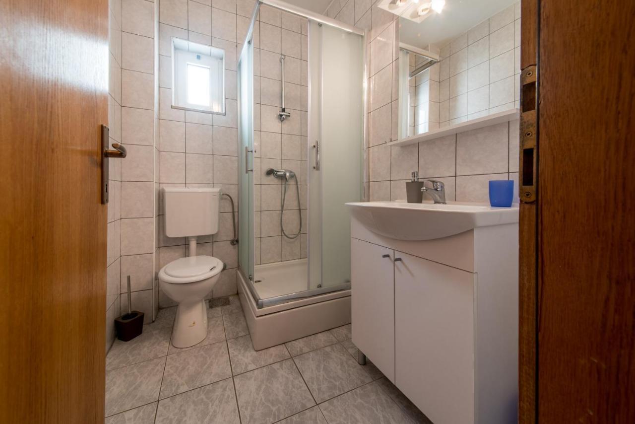 Apartments Niko Промайна Екстериор снимка
