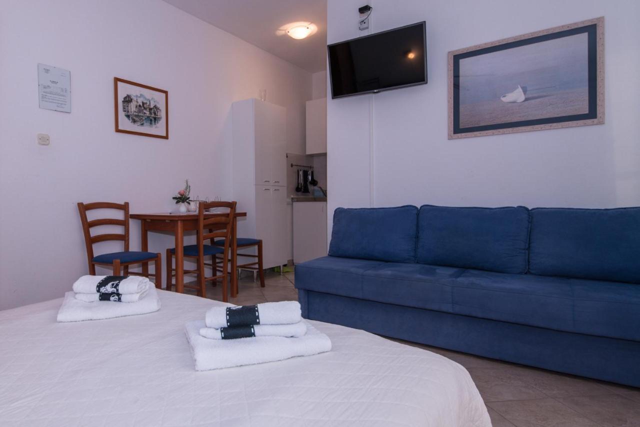 Apartments Niko Промайна Екстериор снимка