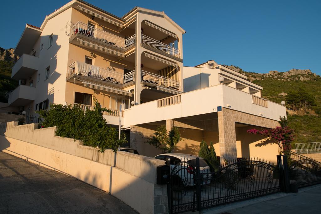 Apartments Niko Промайна Екстериор снимка